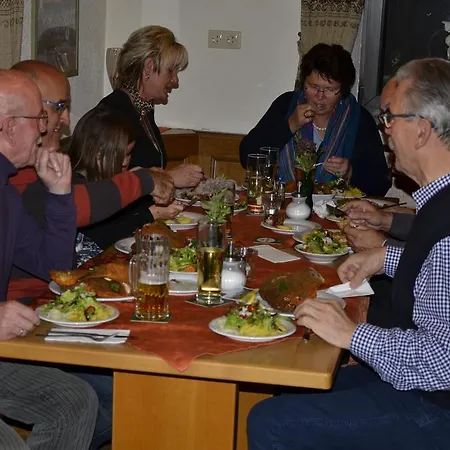 Pension Zum Grunen Wald