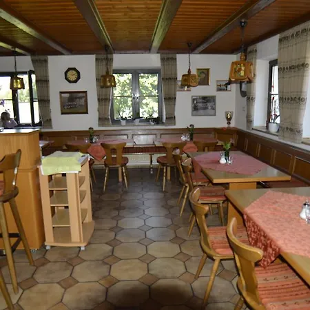 Vendégház Zum Gruenen Wald 3*