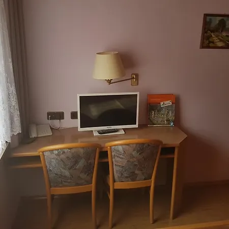 Pension Zum Grunen Wald Guest house 2*