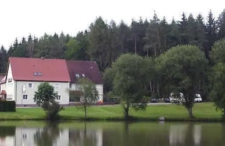 Zum Gruenen Wald Penzion 3*