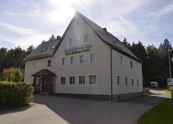 Zum Grünen Wald Pensión Feuchtwangen